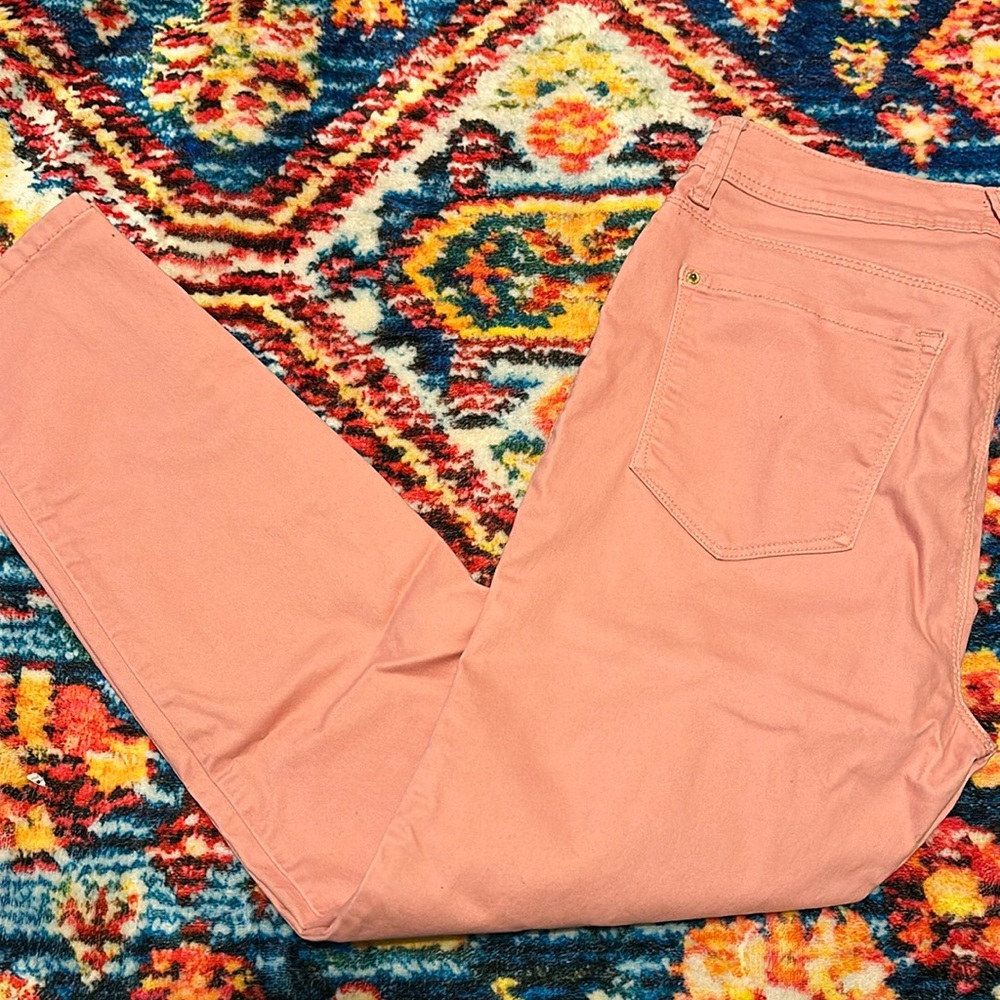 Curve appeal pink like new skinny jeans size 8/29